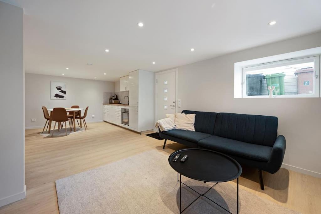 Practical Basement Apt With All Home Comforts Close To City Centre Στάβανγκερ Εξωτερικό φωτογραφία